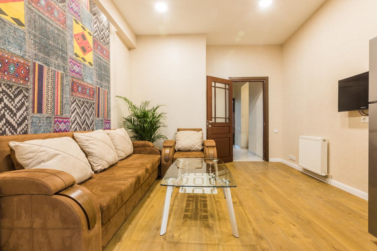 Sweet Home Apartment Tbilisi Bagian luar foto