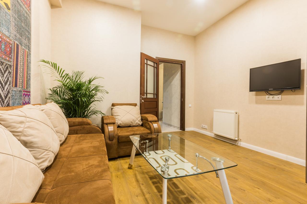Sweet Home Apartment Tbilisi Bagian luar foto
